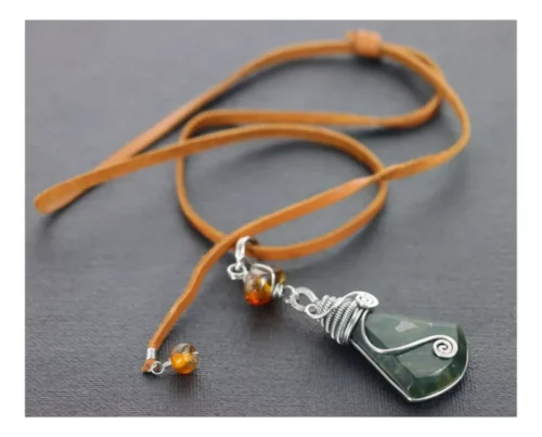 Collar Con Dije De Piedra