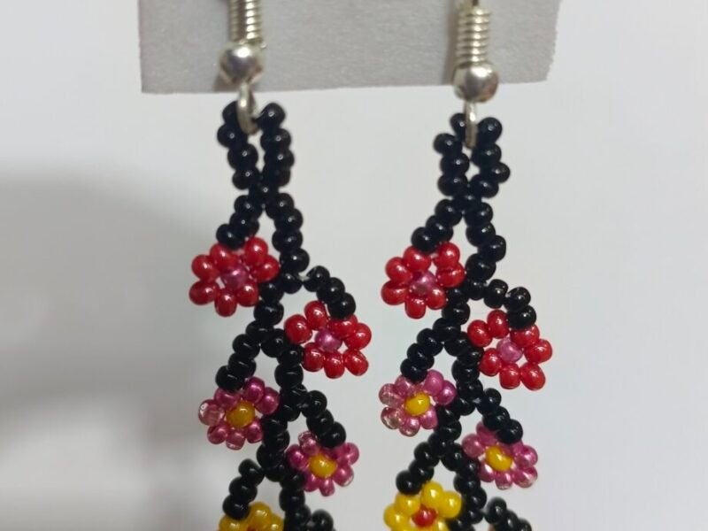 Set De 12 Pares De Aretes De Mostacillas Pendiente De Florecitas
