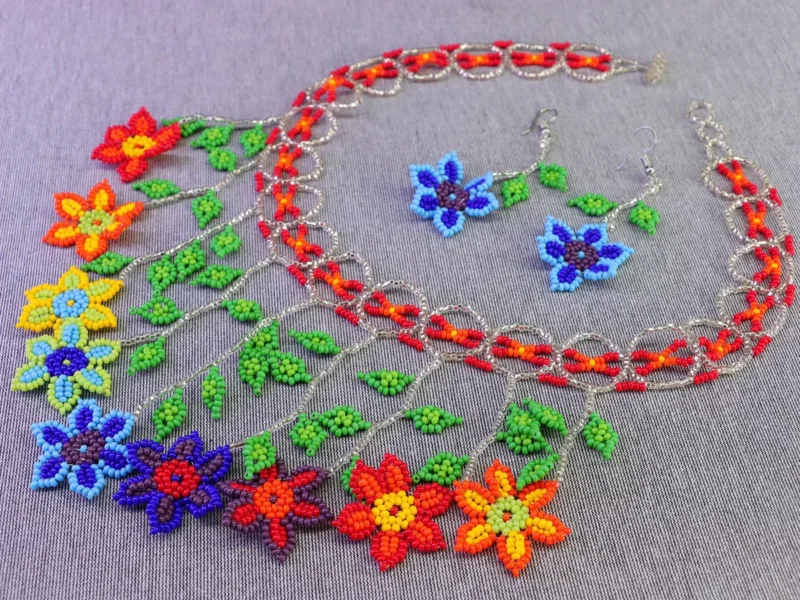 Set Collar Cascada De Florecitas Collar De Cuentas Huichol
