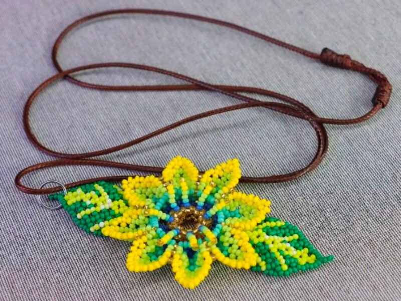 Collar Dije De Flor Chaquira Collar De Cuentas Huichol