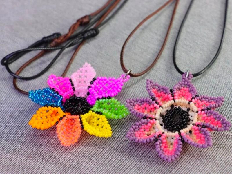 Set De 6 Collares De Mostacillas Dije De Flor