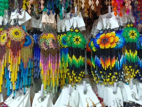 Aretes De Cuentas Huichol Aretes De Flor Flecos De Moda Artesanal - Image 3