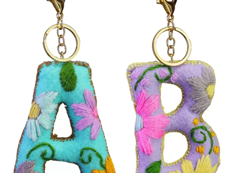Llaveros De Letras Bordadas Llaveros De Moda Regalo