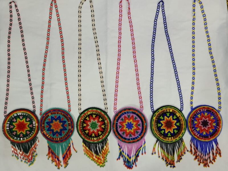 Set De 2 Collares Bolsita Medalla Chaquira Arte Huichol