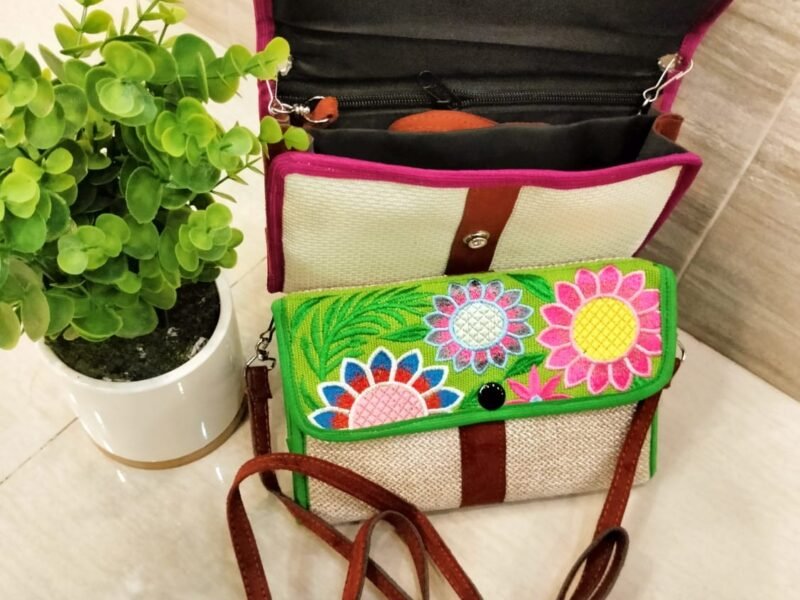 Set De 2 Bolsas Bordadas De Flores Artesanal