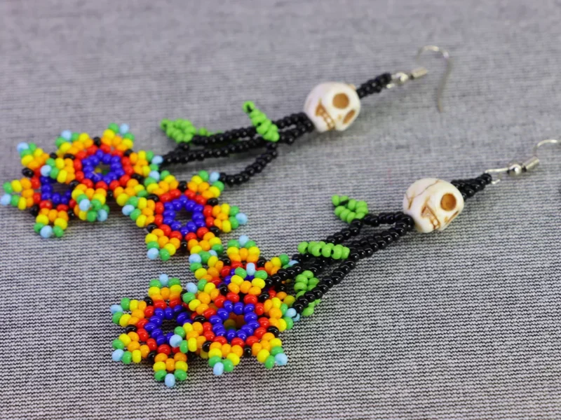 Aretes De Calavera Floral Chaquira Aretes De Moda