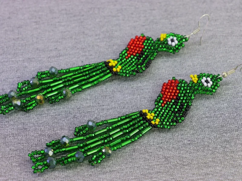 Aretes De Chaquira Colgante De Quetzal Artesanal De Moda