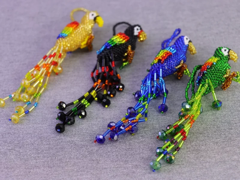 Llaveros Colgante Adorno De Guacamaya Chaquira De Moda