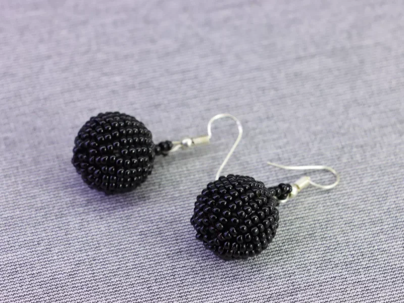 Aretes De Chaquira Colgante De Esfera Artesanal