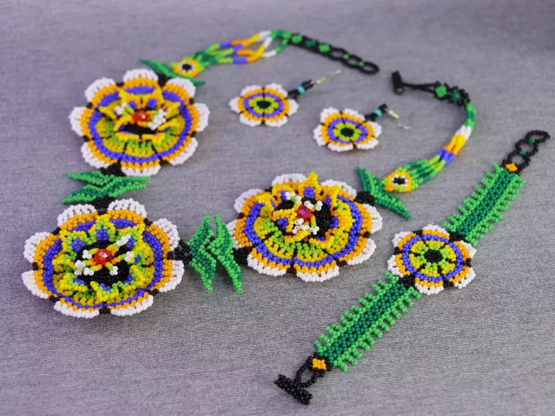 Set Collar De 3 Flores Chaquira Collar De Chaquira Huichol