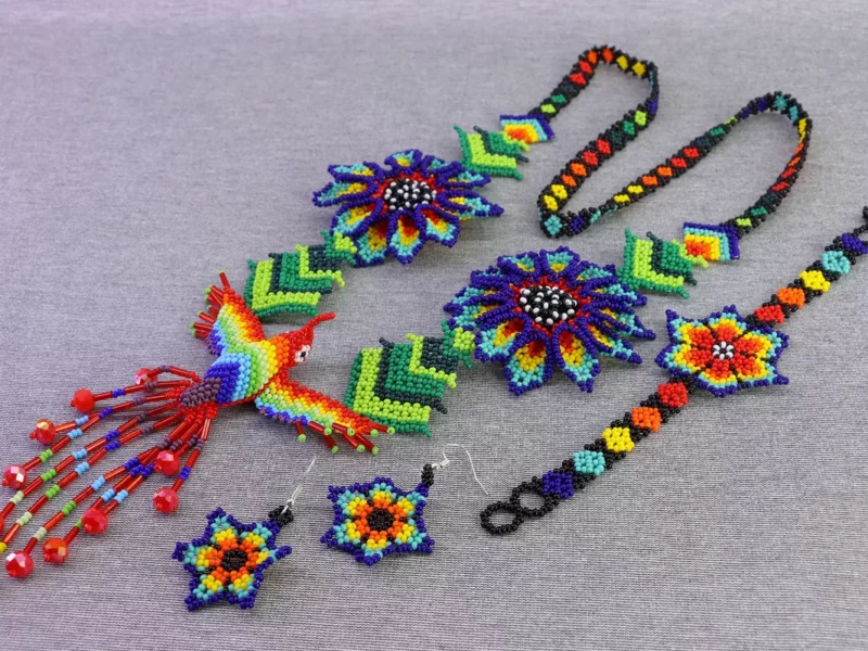 Set Collar Flor Colibri Chaquira Collar De Cuentas Huichol