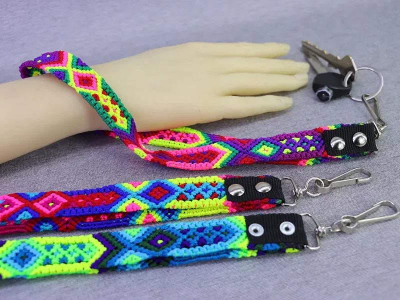 Llaveros Bordados Artesanal Porta Llaves De Moda Regalo