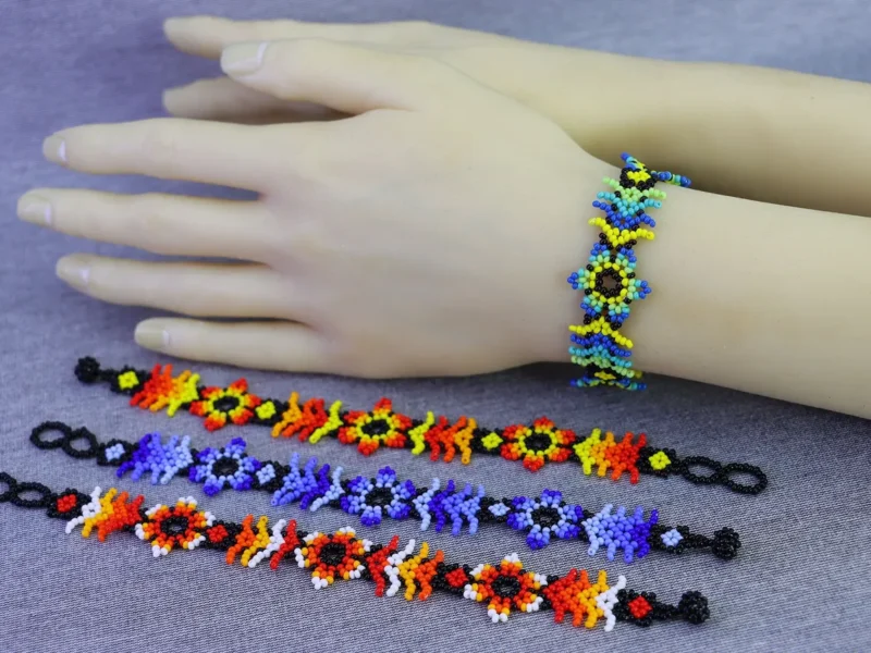 Pulseras De Florecitas De Chaquira Pulsera De Cuentas