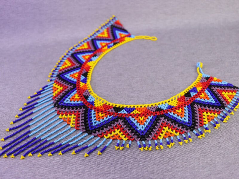 Collar Único Hecho a Mano Gargantilla Flecos De Cuentas Huichol