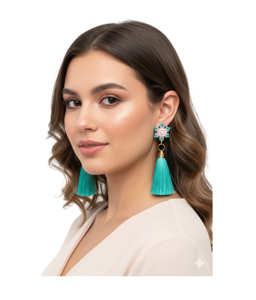 Aretes De Borla Con Flor De Chaquira