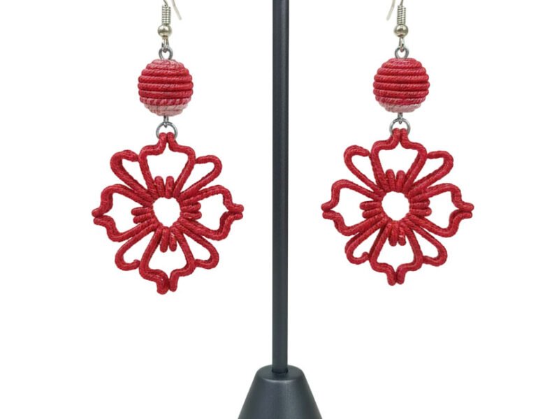 Aretes De Hilo Tejido Forma De Flor Hechos A Mano