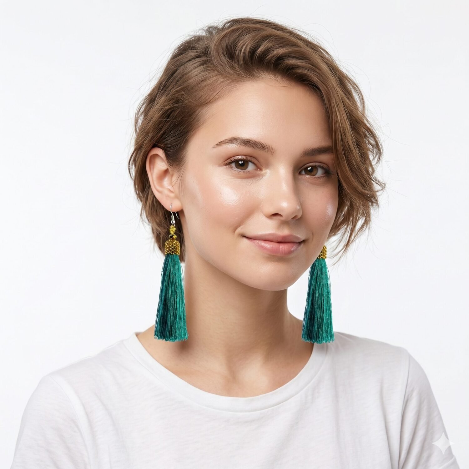 Aretes de Borlas con Cuentas de Chaquira Artesanales - Image 2