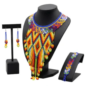 Juego de Collar Flecos Pulsera y Aretes de Chaquira Huichol