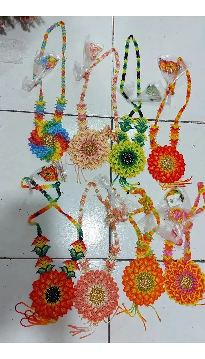 Set Collar De Flor Grande Chaquira Arte Huichol - Imagen 3