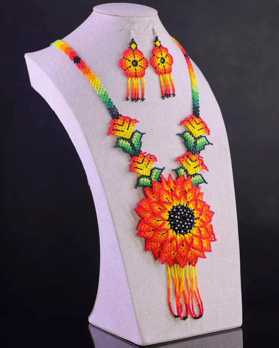 Set Collar De Flor Grande Chaquira Arte Huichol - Imagen 2
